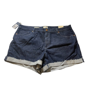 NWT Universal Thread 22W dark blue wash vintage‎ midi raw cuffed hem jean shorts